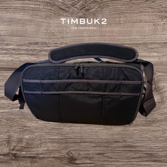 Timbuk 2 Canvas Multi Compartments Message Laptop Travel Bag - Picture 2 of 7
